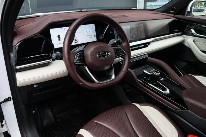 Geely Monjaro I с пробегом 2022 года, цена 3 250 000 рублей, 31272 км, внедорожник, Автокод Объявления