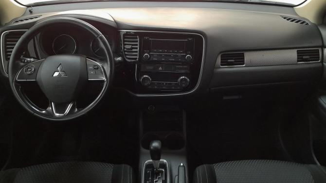 Mitsubishi Outlander III Рестайлинг 2 с пробегом 2016 года, цена 1 799 000 рублей, 170000 км, внедорожник, Автокод Объявления