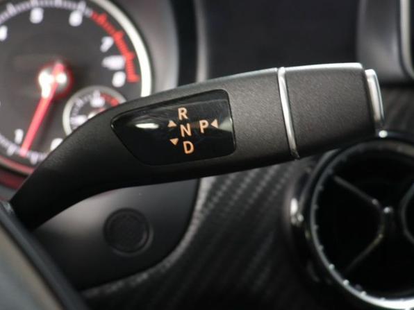 Mercedes-Benz GLA I (X156) Рестайлинг с пробегом 2018 года, цена 2 250 000 рублей, 93000 км, внедорожник, Автокод Объявления