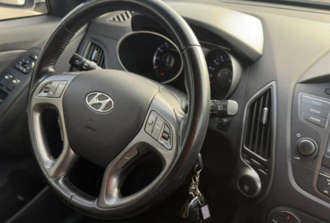 Hyundai ix35 I Рестайлинг с пробегом 2014 года, цена 1 450 000 рублей, 143000 км, внедорожник, Автокод Объявления