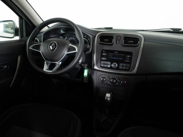 Renault Logan II Рестайлинг с пробегом 2022 года, цена 1 294 000 рублей, 62495 км, седан, Автокод Объявления