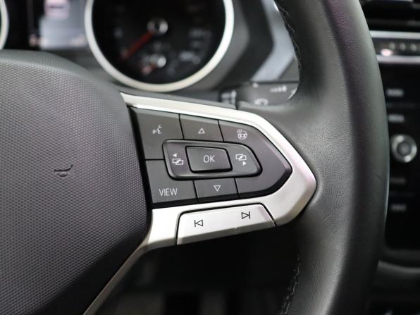 Volkswagen Tiguan II Рестайлинг с пробегом 2021 года, цена 2 950 000 рублей, 41105 км, внедорожник, Автокод Объявления