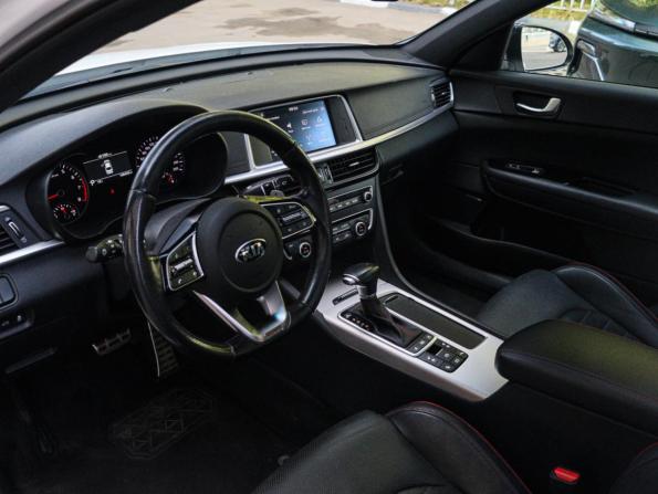 Kia Optima IV Рестайлинг с пробегом 2018 года, цена 1 850 000 рублей, 106354 км, седан, Автокод Объявления