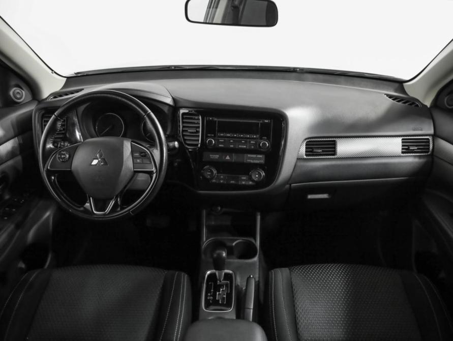 Mitsubishi Outlander III Рестайлинг 2 Санкт-Петербург  - изображение 11