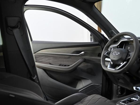 Geely Monjaro I Рестайлинг 2 с пробегом 2026 года, цена 3 999 000 рублей, 13 км, внедорожник, Автокод Объявления