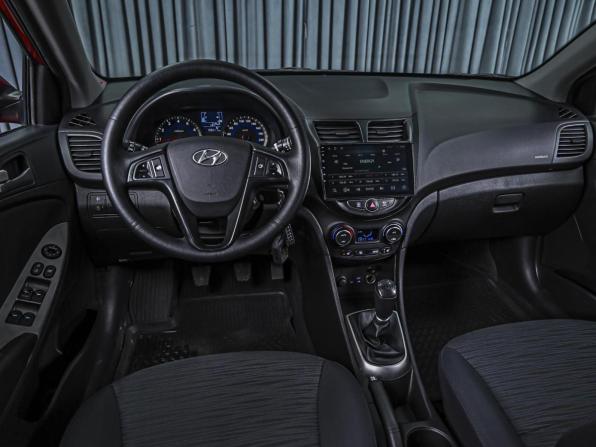 Hyundai Solaris I Рестайлинг с пробегом 2016 года, цена 898 000 рублей, 155411 км, седан, Автокод Объявления