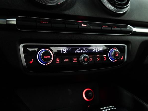 Audi A3 III (8V) с пробегом 2015 года, цена 1 429 700 рублей, 125604 км, седан, Автокод Объявления