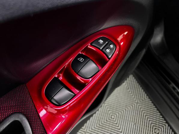Nissan Juke I с пробегом 2014 года, цена 1 150 000 рублей, 86568 км, внедорожник, Автокод Объявления