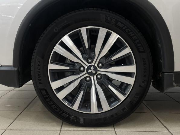 Mitsubishi Outlander III Рестайлинг 3 с пробегом 2021 года, цена 2 499 000 рублей, 137135 км, внедорожник, Автокод Объявления