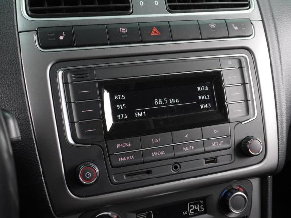 Volkswagen Polo V Рестайлинг с пробегом 2019 года, цена 1 350 000 рублей, 98923 км, седан, Автокод Объявления