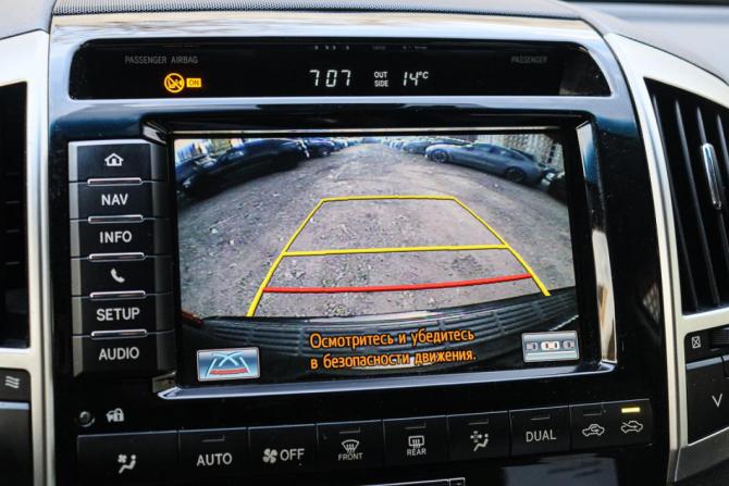 Toyota Land Cruiser 200 Series Рестайлинг 1 с пробегом 2014 года, цена 3 550 000 рублей, 208322 км, внедорожник, Автокод Объявления