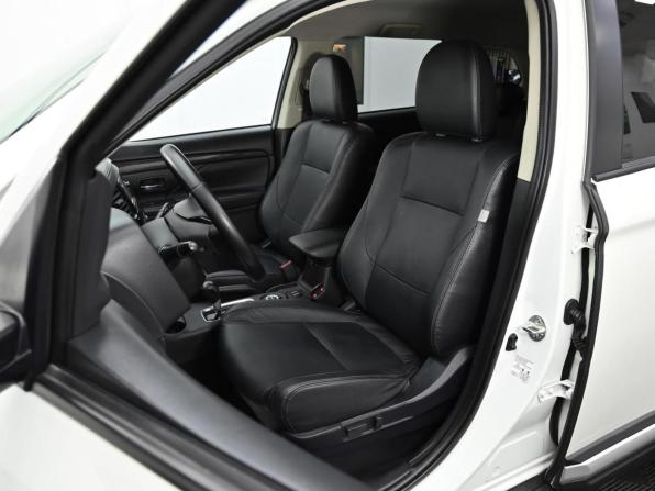 Mitsubishi Outlander III Рестайлинг 2 с пробегом 2016 года, цена 1 699 000 рублей, 102000 км, внедорожник, Автокод Объявления