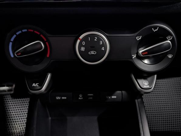 Kia Rio IV с пробегом 2019 года, цена 1 450 000 рублей, 95402 км, седан, Автокод Объявления