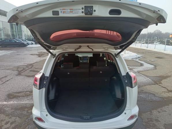 Toyota RAV4 IV (XA40) Рестайлинг с пробегом 2017 года, цена 1 895 000 рублей, 185365 км, внедорожник, Автокод Объявления