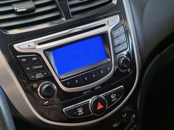 Hyundai Solaris I с пробегом 2014 года, цена 699 000 рублей, 235756 км, седан, Автокод Объявления