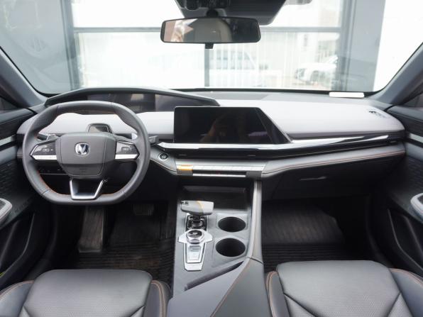 Changan UNI-V I с пробегом 2023 года, цена 2 293 000 рублей, 65400 км, лифтбек, Автокод Объявления