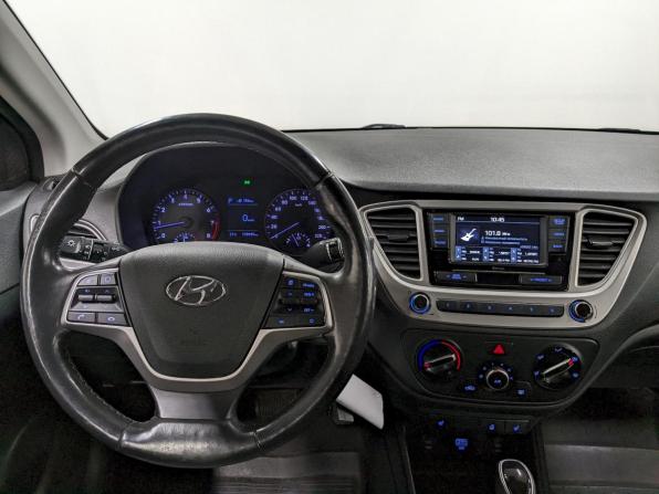 Hyundai Solaris II с пробегом 2019 года, цена 1 240 000 рублей, 178540 км, седан, Автокод Объявления