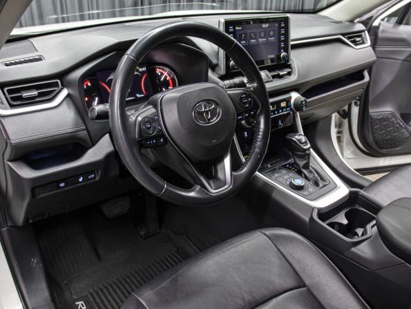 Toyota RAV4 V (XA50) с пробегом 2021 года, цена 3 449 000 рублей, 99640 км, внедорожник, Автокод Объявления