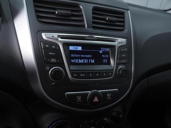 Hyundai Solaris I Рестайлинг с пробегом 2014 года, цена 995 000 рублей, 90600 км, хэтчбек, Автокод Объявления