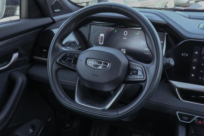 Geely Monjaro I с пробегом 2023 года, цена 3 363 000 рублей, 44083 км, внедорожник, Автокод Объявления