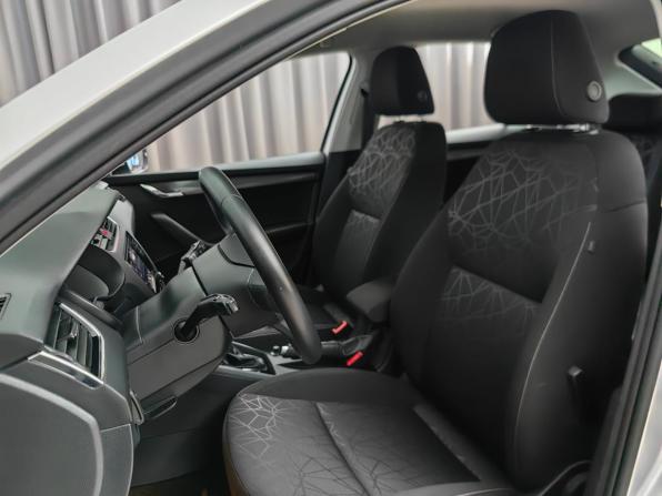 Skoda Octavia III (A7) Рестайлинг с пробегом 2019 года, цена 2 119 000 рублей, 52473 км, лифтбек, Автокод Объявления