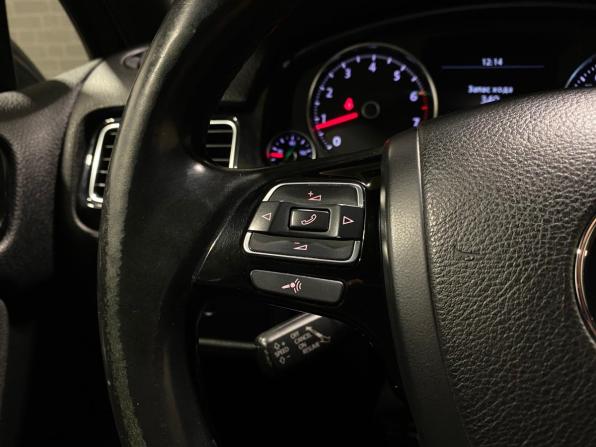Volkswagen Touareg II с пробегом 2012 года, цена 1 855 000 рублей, 215225 км, внедорожник, Автокод Объявления