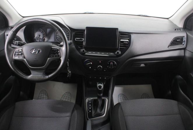 Hyundai Solaris II Рестайлинг с пробегом 2021 года, цена 1 600 000 рублей, 98409 км, седан, Автокод Объявления