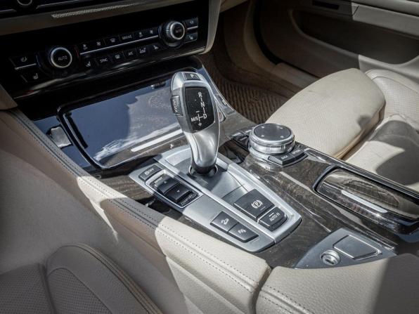 BMW 5 серии VI (F10/F11/F07) Рестайлинг с пробегом 2015 года, цена 2 449 000 рублей, 175760 км, седан, Автокод Объявления