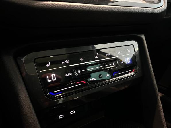 Volkswagen Tiguan II Рестайлинг с пробегом 2021 года, цена 3 120 000 рублей, 147750 км, внедорожник, Автокод Объявления