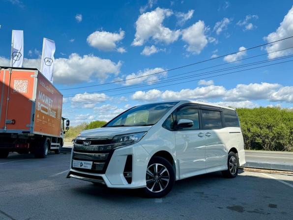 Toyota Noah III (R80) Рестайлинг с пробегом 2019 года, цена 2 999 000 рублей, 94163 км, минивэн, Автокод Объявления