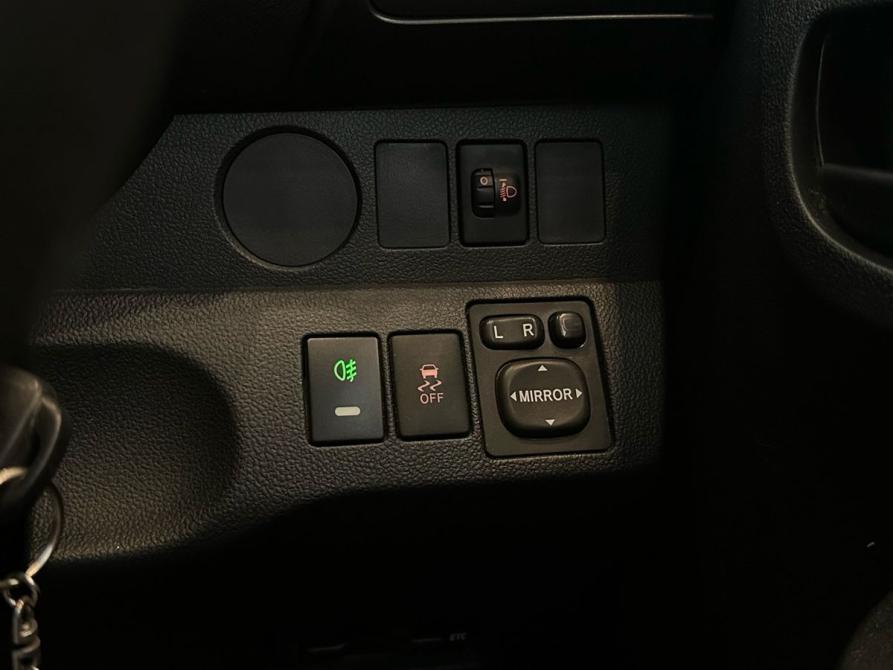 Toyota Ractis II Челябинск  - изображение 16