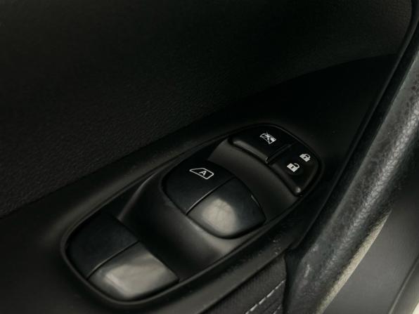 Nissan Qashqai II с пробегом 2015 года, цена 1 114 000 рублей, 203878 км, внедорожник, Автокод Объявления
