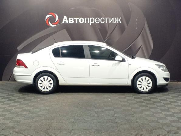 Opel Astra H Рестайлинг с пробегом 2013 года, цена 520 000 рублей, 192610 км, седан, Автокод Объявления