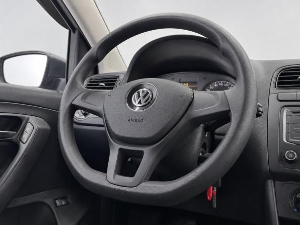Volkswagen Polo V Рестайлинг с пробегом 2018 года, цена 1 139 000 рублей, 53791 км, седан, Автокод Объявления