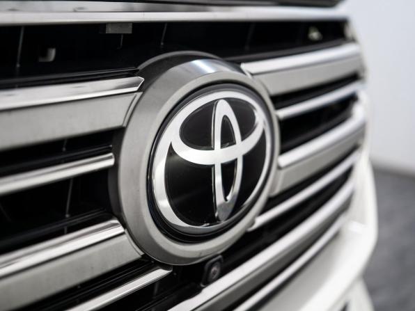 Toyota Land Cruiser 200 Series Рестайлинг 2 с пробегом 2015 года, цена 6 425 000 рублей, 120999 км, внедорожник, Автокод Объявления