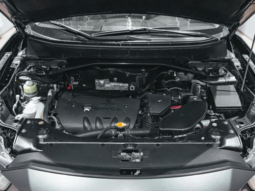 Mitsubishi Outlander II Рестайлинг Екатеринбург  - изображение 4