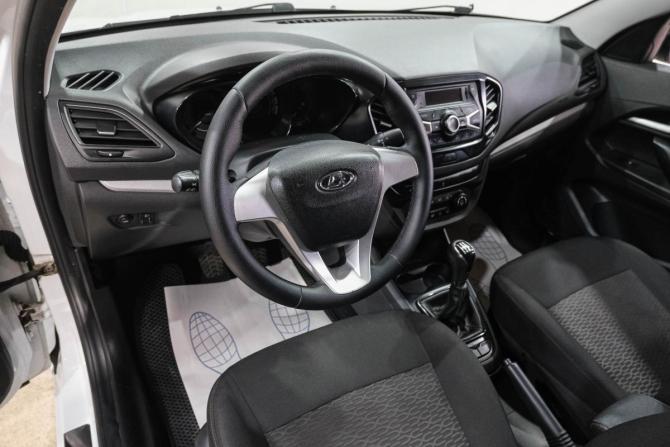 Lada (ВАЗ) Vesta I с пробегом 2017 года, цена 899 000 рублей, 106121 км, седан, Автокод Объявления