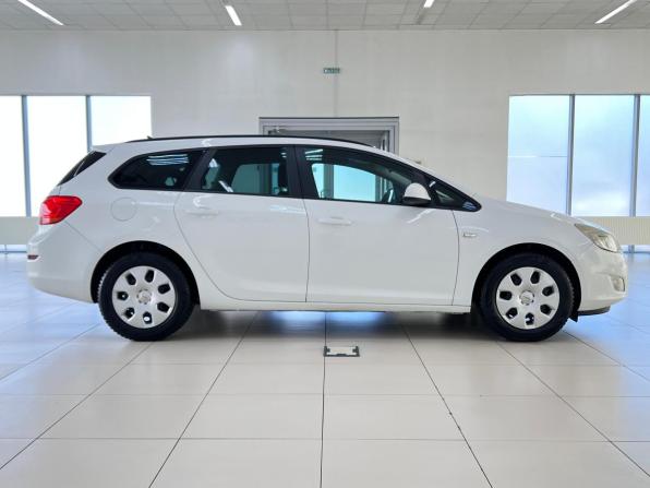 Opel Astra J с пробегом 2011 года, цена 620 000 рублей, 268684 км, универсал, Автокод Объявления
