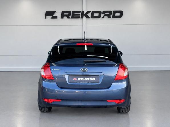 Kia Ceed I Рестайлинг с пробегом 2010 года, цена 459 000 рублей, 295754 км, хэтчбек, Автокод Объявления