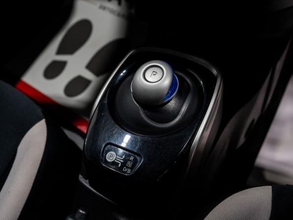Nissan Note II Рестайлинг с пробегом 2018 года, цена 977 000 рублей, 122860 км, хэтчбек, Автокод Объявления