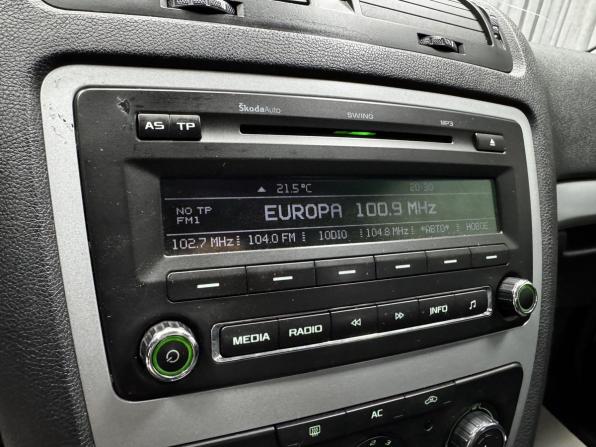 Skoda Octavia II (A5) Рестайлинг с пробегом 2012 года, цена 900 000 рублей, 239983 км, лифтбек, Автокод Объявления