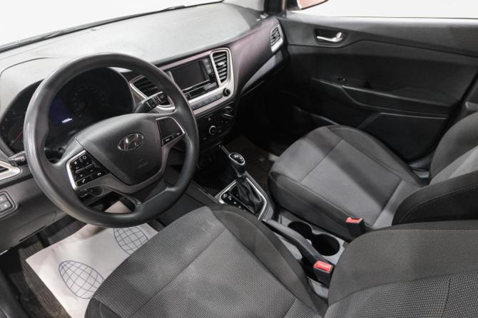 Hyundai Solaris II Рестайлинг с пробегом 2020 года, цена 1 399 000 рублей, 60000 км, седан, Автокод Объявления