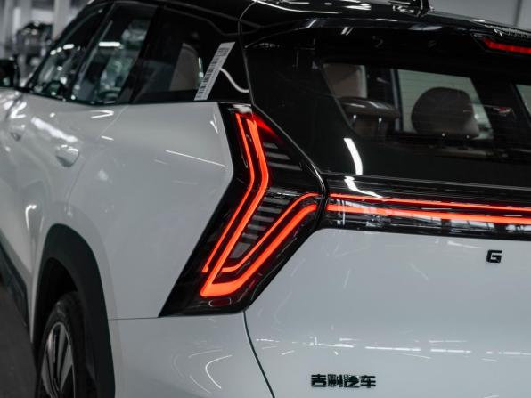 Geely Atlas II с пробегом 2026 года, цена 3 250 000 рублей, 50 км, внедорожник, Автокод Объявления