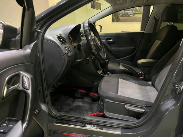 Volkswagen Polo V с пробегом 2013 года, цена 555 000 рублей, 197807 км, седан, Автокод Объявления