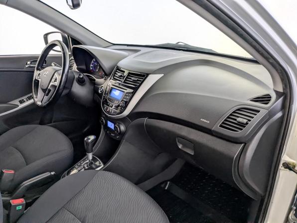 Hyundai Solaris I с пробегом 2013 года, цена 950 000 рублей, 137449 км, седан, Автокод Объявления