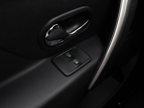 Renault Sandero II Рестайлинг с пробегом 2020 года, цена 1 322 500 рублей, 49725 км, хэтчбек, Автокод Объявления