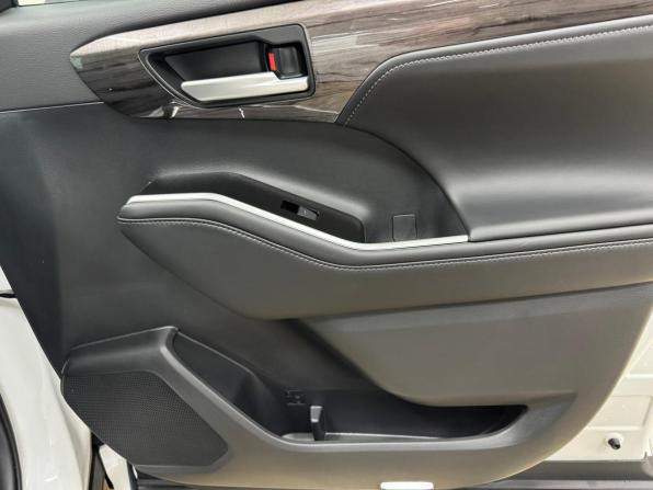 Toyota Highlander IV (XU70) с пробегом 2025 года, цена 4 990 000 рублей, 92 км, внедорожник, Автокод Объявления
