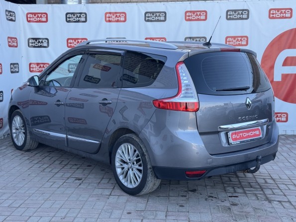 Renault Scenic III Рестайлинг 2 с пробегом 2013 года, цена 949 990 рублей, 199452 км, компактвэн, Автокод Объявления