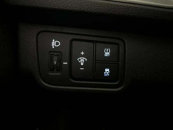 Hyundai Solaris II Рестайлинг с пробегом 2022 года, цена 1 589 000 рублей, 75906 км, седан, Автокод Объявления