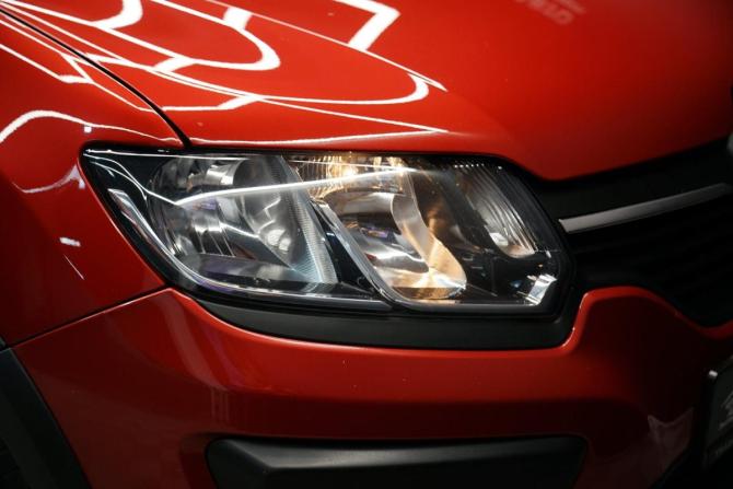 Renault Sandero II с пробегом 2015 года, цена 988 000 рублей, 77000 км, хэтчбек, Автокод Объявления